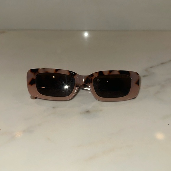 ryan simkhai pink leopard print sunglasses - Picture 2 of 4